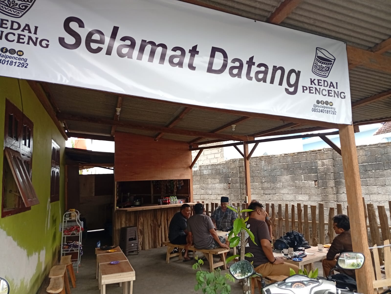 Kedai Penceng, Tempat Baru untuk Nongkrong Dan Diskusi di Sambimulyo