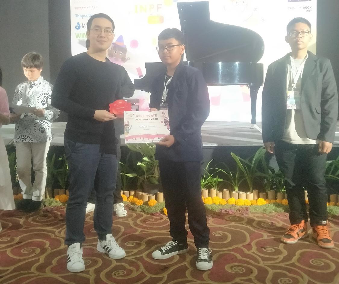 Ciare-Rahyu,-Putra-Sambimulyo,-Raih-Prestasi-Gemilang-di-Dunia-Piano