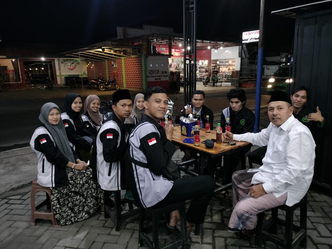 Kelompok-KKN-06-Ibrahimy-Silaturrahmi-Ke-Ketua-RW-dan-Ketua-MWC-NU-Bangorejo