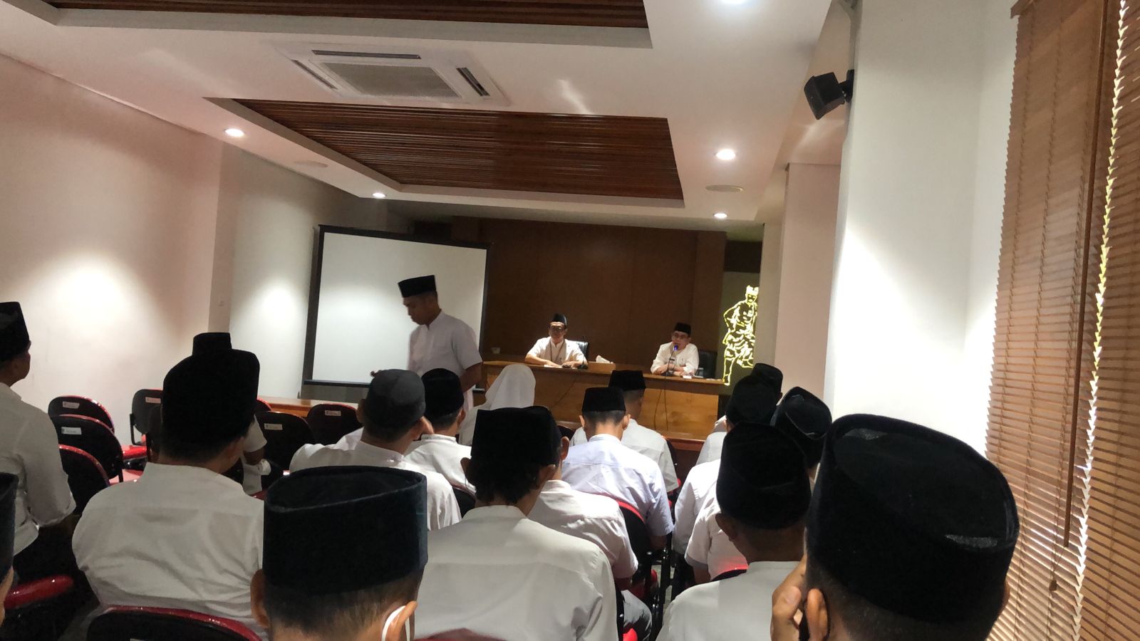 Puluhan-Kepala-Desa-Se-Kabupaten-Banyuwangi-Mengikuti-PARALEGAL-JUSTICE-AWARD-