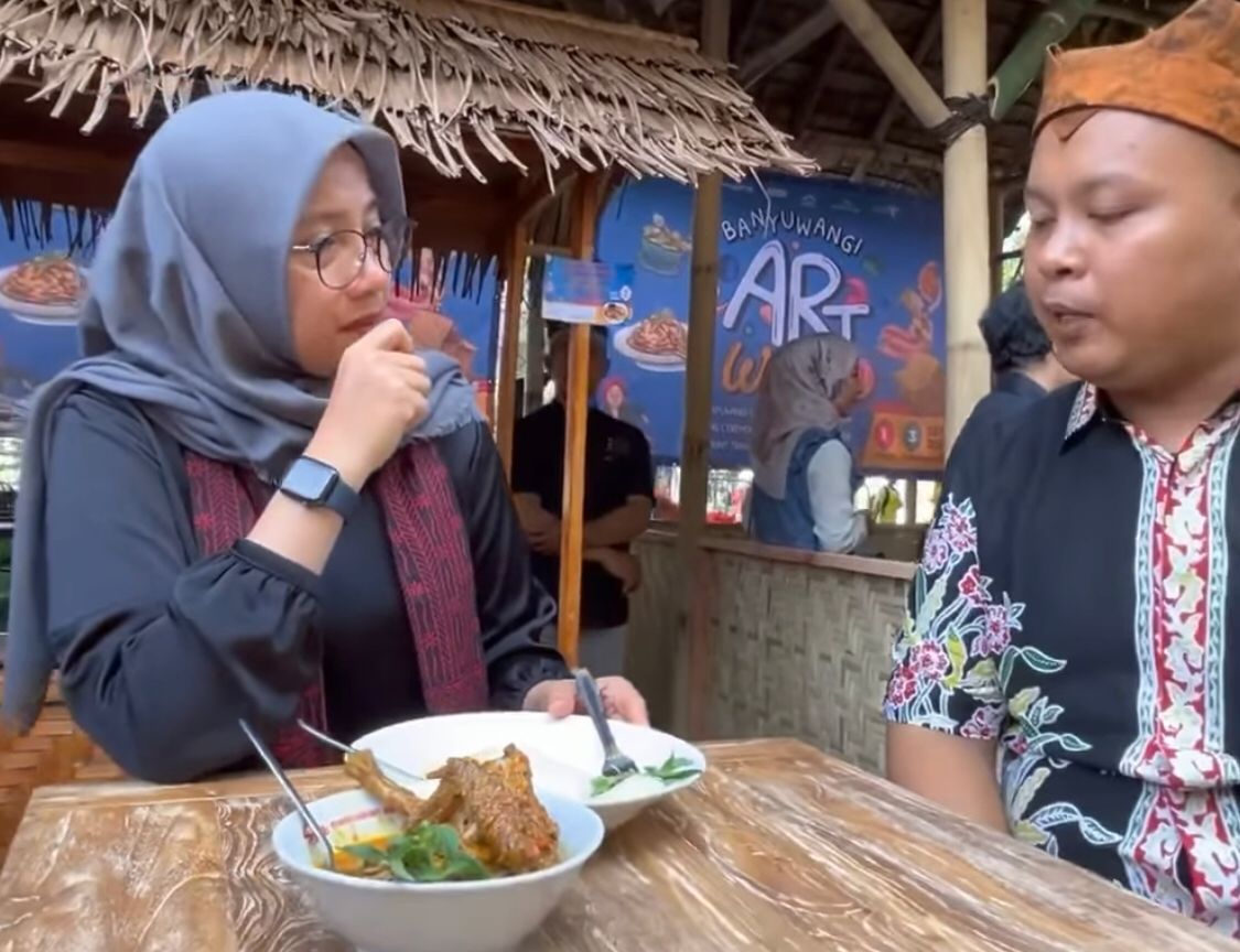 Ayam-Pedas-Bu-Sri-Utara-Puskesmas-Sambirejo.-Wow-Pedasnya-Nikmat-!