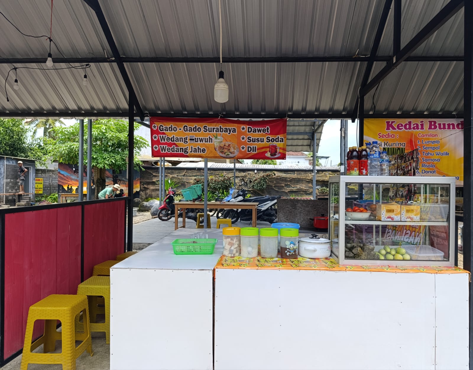 Gado-Gado-Yang-Menggoda-di-RTH-Sambimulyo,-Ayo-Cicipi-!