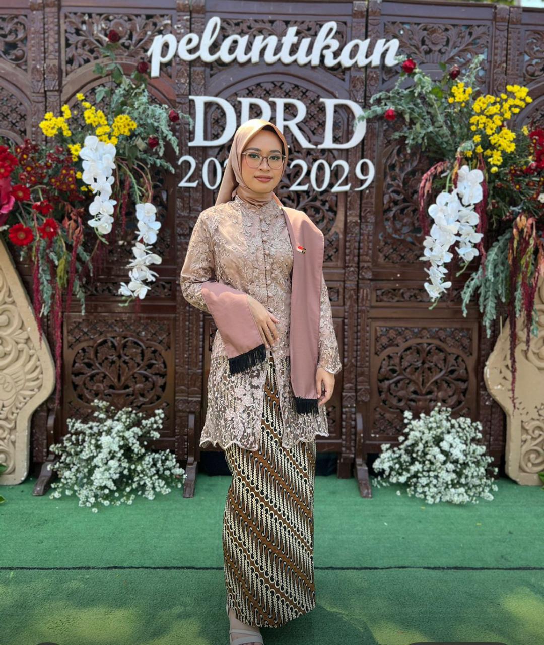 Selamat-kepada-Mbak-Dhea-Sartika-yang-Dilantik-sebagai-Anggota-DPRD-Banyuwangi