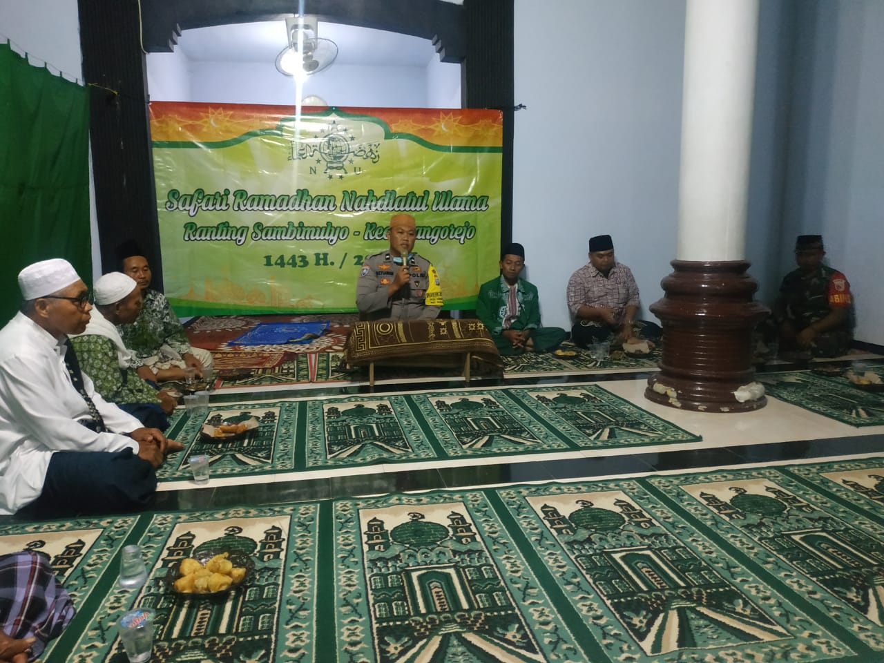 Babinsa-Dan-Bhabinkamtibmas-Sambimulyo-Himbau-kewaspadaan-Menjelang-Lebaran-Pada-Acara-Safari-Ramadhan-Sambimulyo