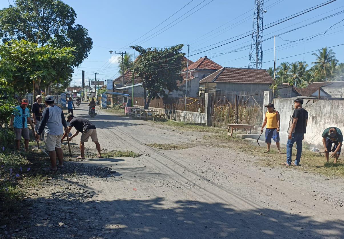 Ketua-RT-RW-Dan-Pedagang-Semangat-Rame---Rame-Kerja-Bakti-di-Lokasi-Pasar-Sonten