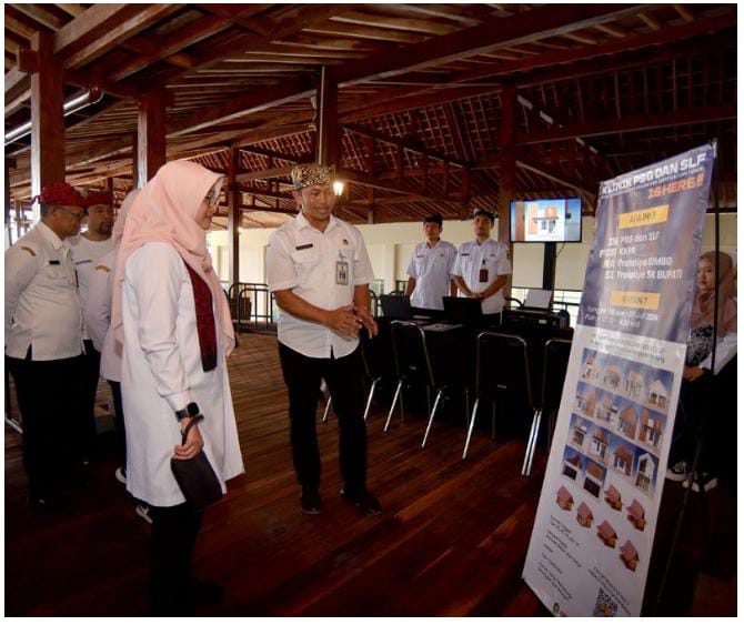 AWT-Banyuwangi-Resmi-Dibuka,-Pengunjung-Membeludak:-Suguhkan-Panorama-Menawan-Ijen-dan-Selat-Bali