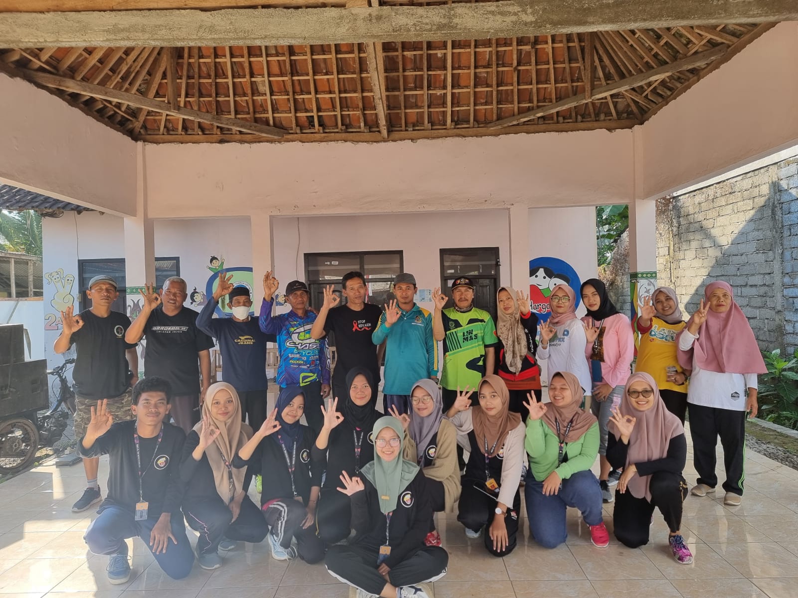 KKN-I.C.1-Gelar-Senam-Pagi-Bersama-Warga-Dusun-Kedungrejo-Desa-Sambimulyo-