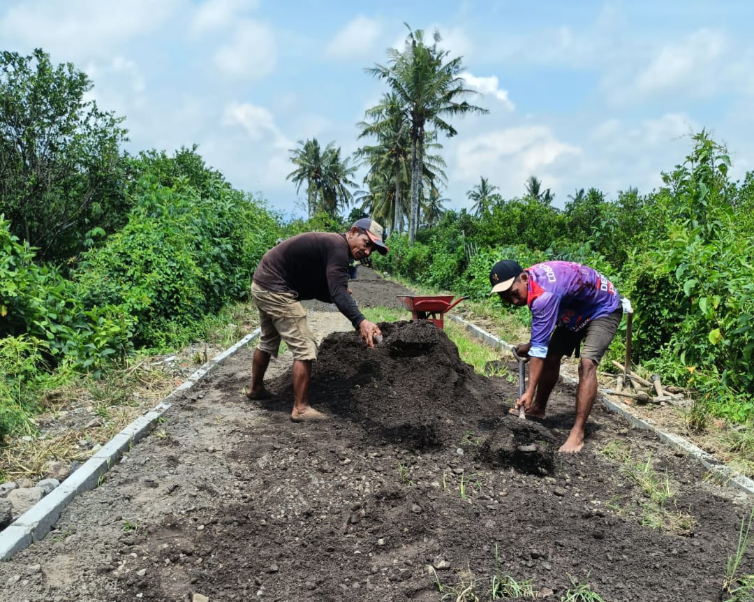 Proyek-Pavingisasi-Jalan-Menuju-TPU-Kedungrejo-Sambimulyo-Dimulai