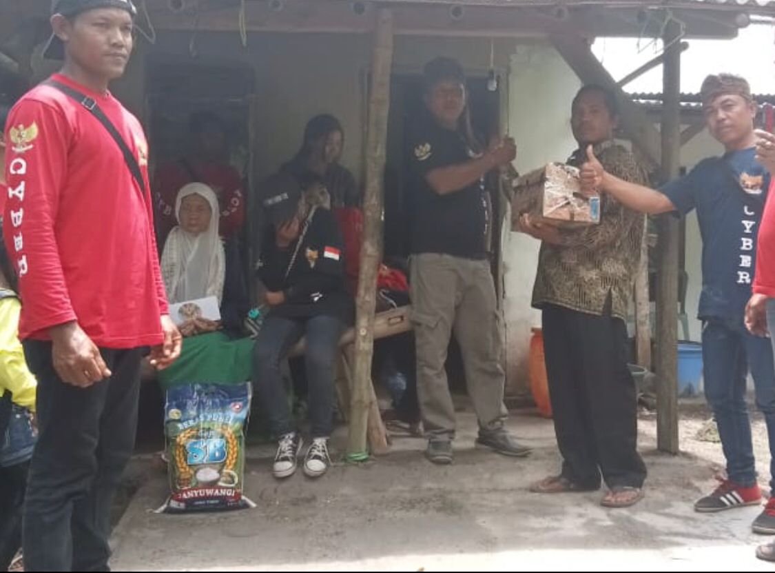 Relawan-Cyber-87-Berbagi-Di-Wilayah-Sambimulyo,-Pemdes-Ucapkan-Terimakasih