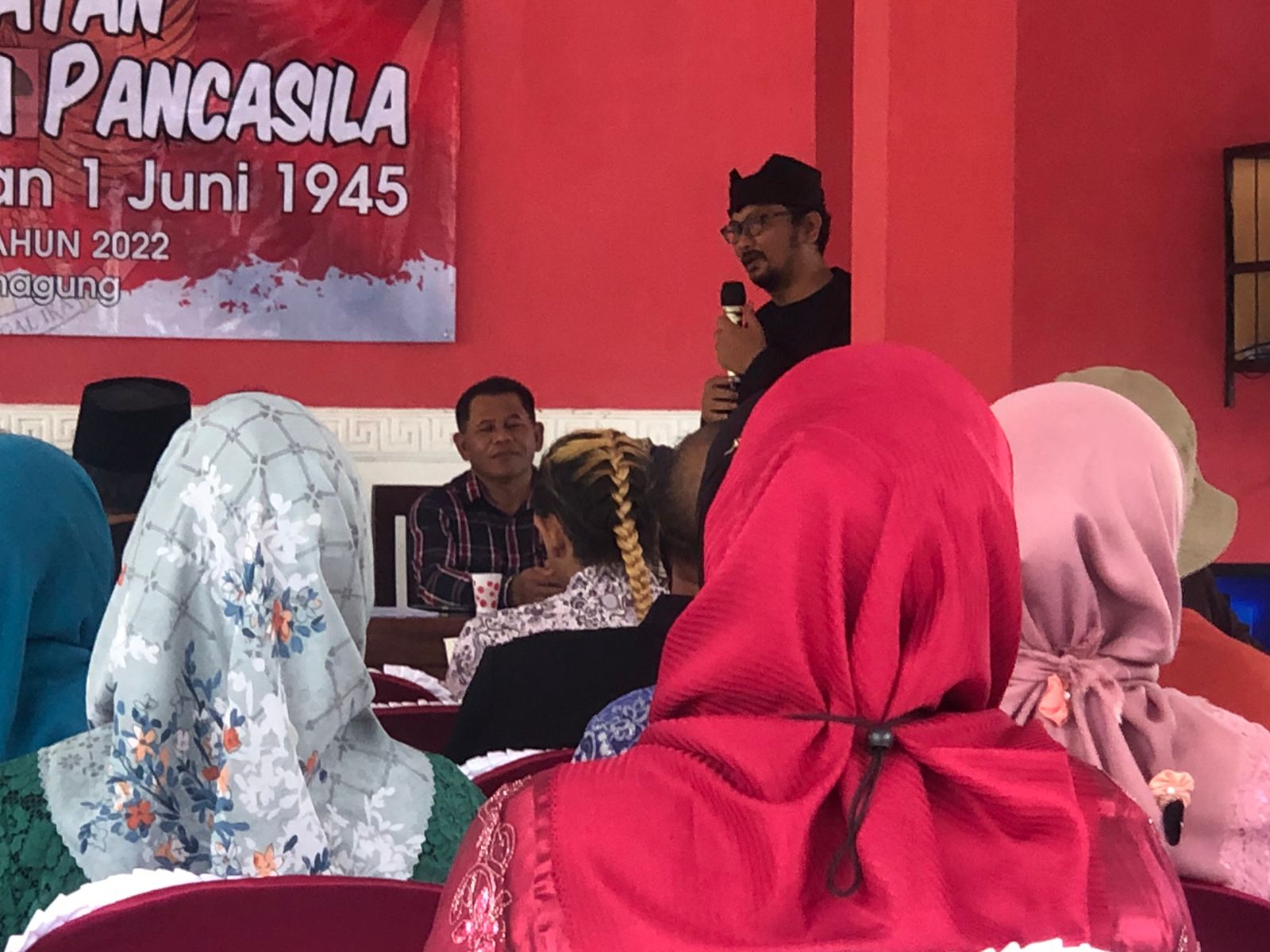 Kepala-Desa-Sambimulyo-Hadiri-Peringatan-Hari-Lahirnya-Pancasila-Di-Desa-Wringinagung-Bersama-Ketua-DPRD-Banyuwangi