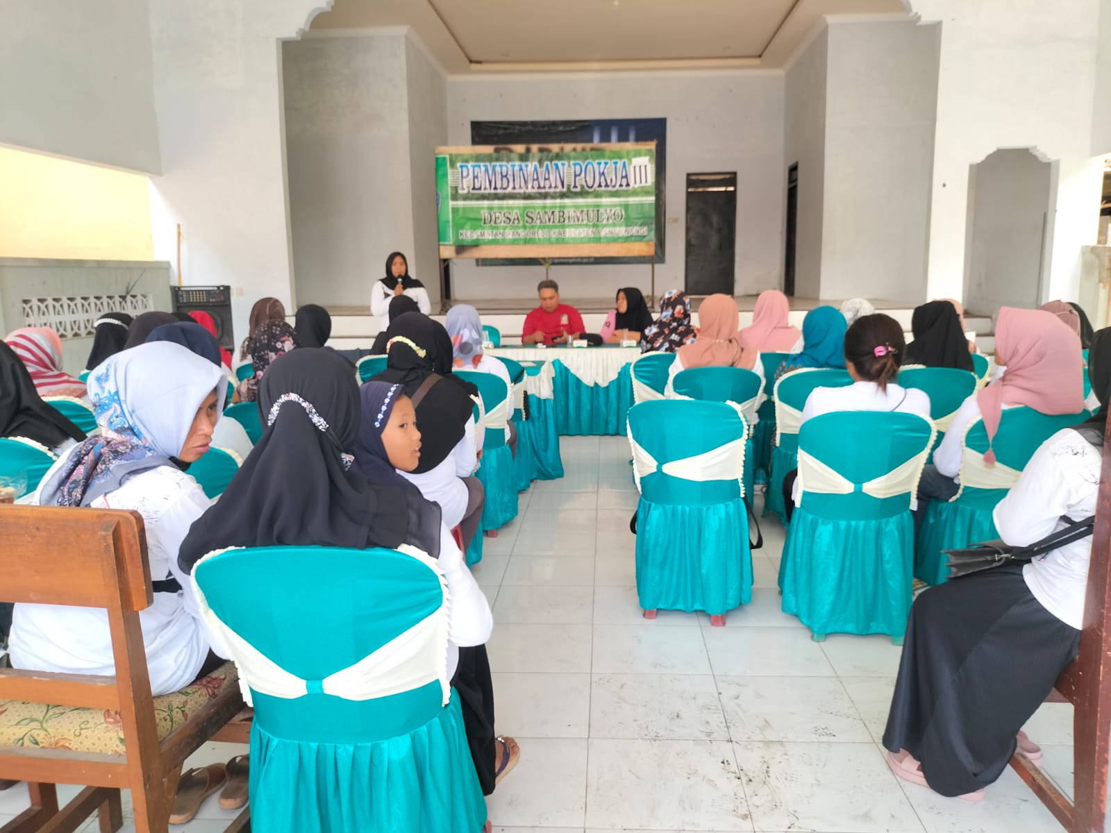 Pertemuan-Rutin-Setiap-Bulan-PKK-Dimulai-Dengan-Pembinaan-Pokja-3