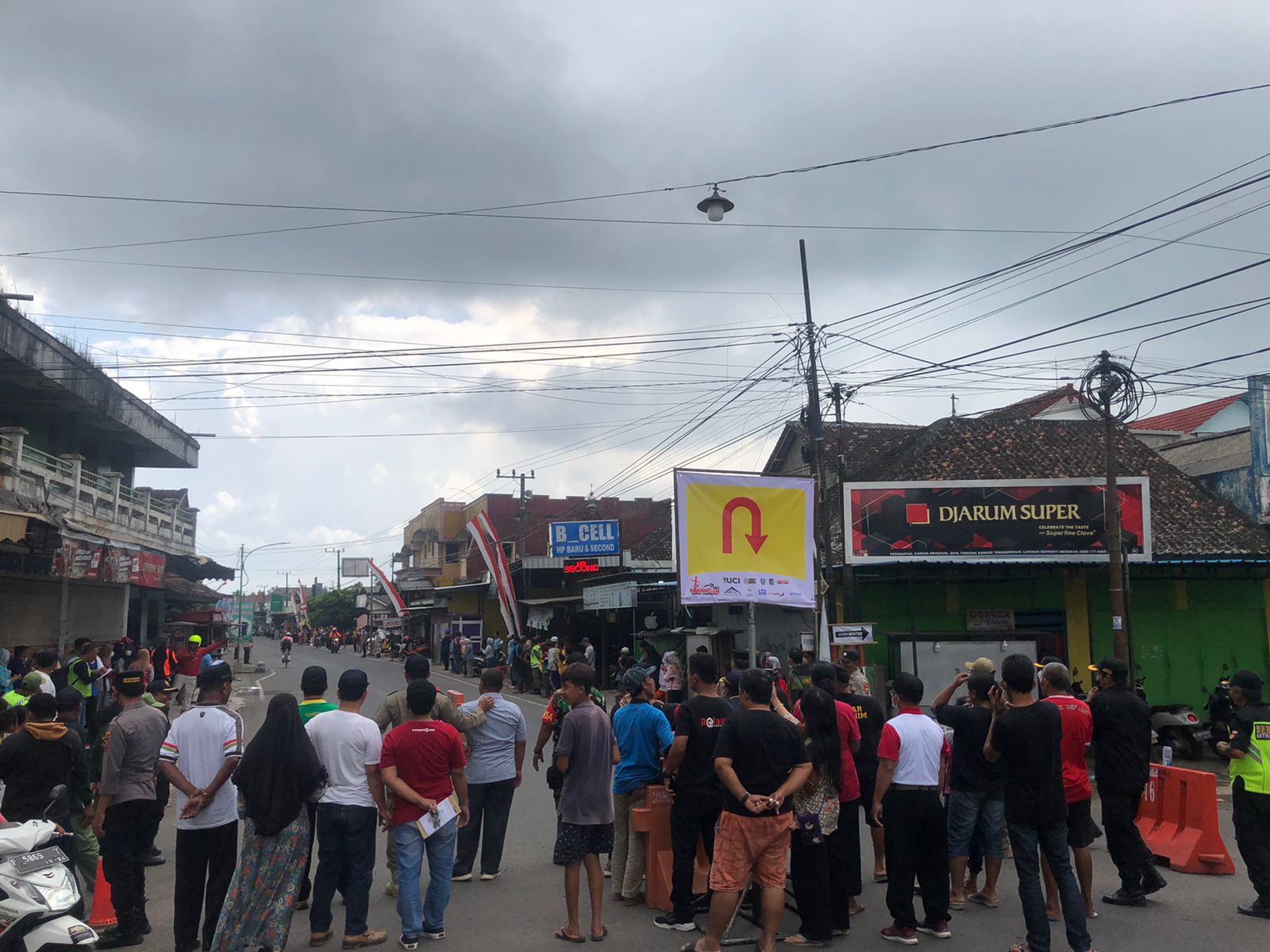 Jalur-Balap-Sepeda-Nasional-Perempatan-Kedungrejo-Sambimulyo-Cukup-Menegangkan