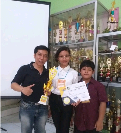 Denayu-Sambimulyo-Raih-Juara-III-Lomba-Bahasa-Inggris