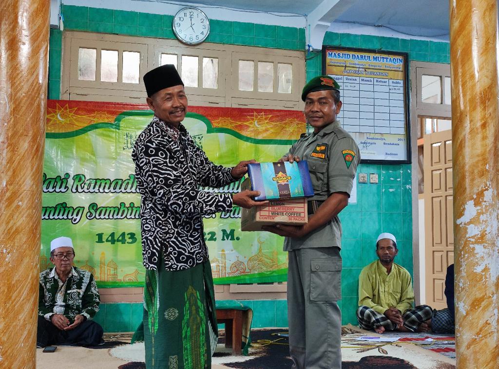 Penutupan-Safari-Ramadhan-Ranting-NU-Sambimulyo-berterimakasih-Kepada-Mahasiswa-Magang