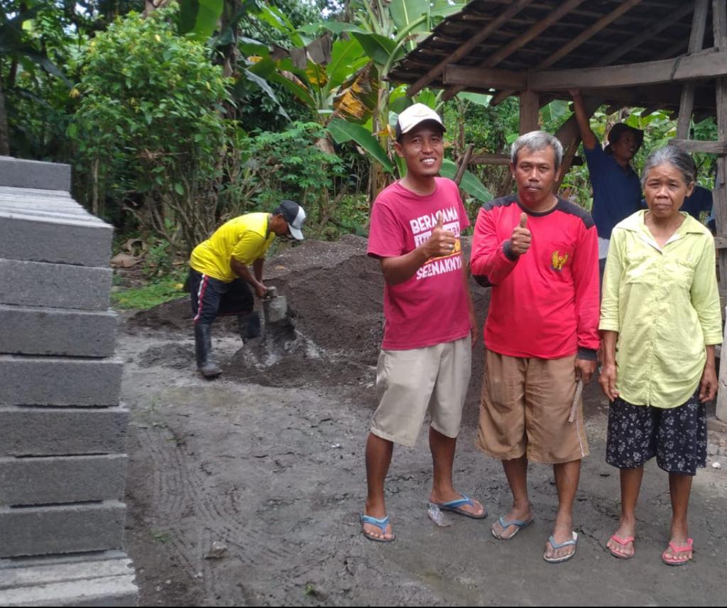 Rumah-Sang-Penarik-Becak-Pasar-Rebo-Hari-ini-Di-Perbaiki