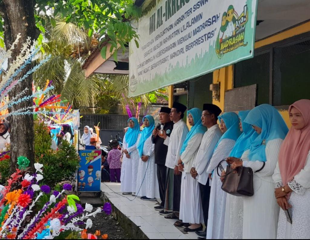 TK-SeDesa-Sambimulyo-Pawai-Peringati-Maulid-Nabi-Muhammad-SAW-dan-Hari-Santri-Nasional-Tahun-2022