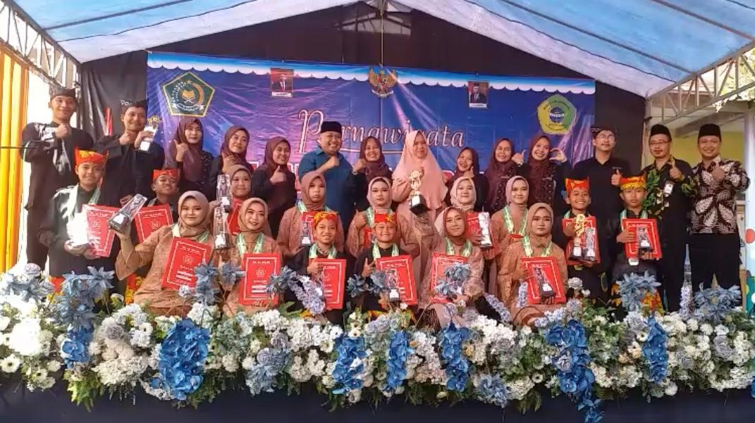 Purnawiyata-MI-Al-Falah-dan-TK-Khotijah-110-Sambimulyo-Menembus-Langit-dengan-Budaya-Islami