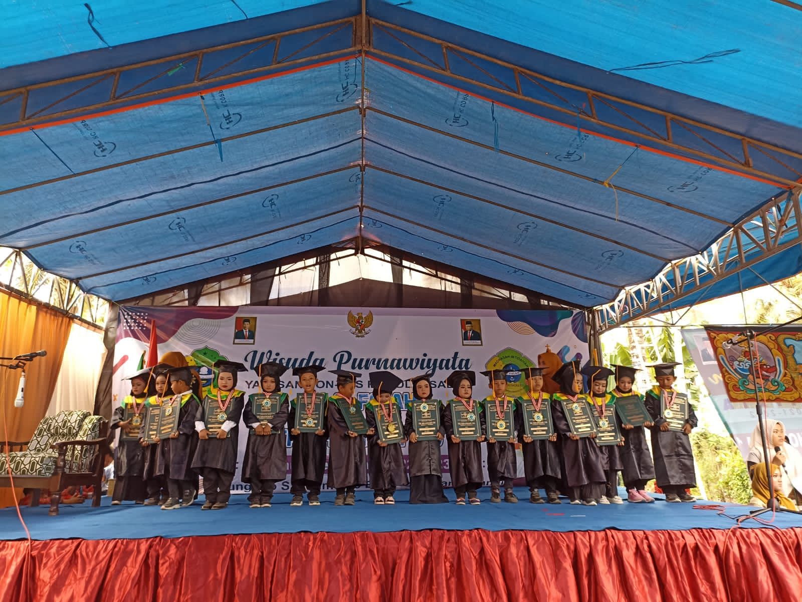 Hujan-Prestasi-Di-Perpisahan-TK-Khotijah-110-Dan-MI-Al-Fallah-Sambimulyo