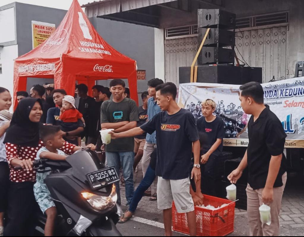 Pemuda-Dan-Pumudi-Kedungrejo---Sambimulyo-Bagi---Bagi-Takjil