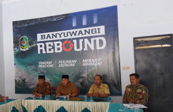 Pembekalan-Calon-Staf-Desa-Sambimulyo-Karena-Masuk-Golongan-Ksatria-Harus-Siap-Hidup-Dalam-Pengabdian