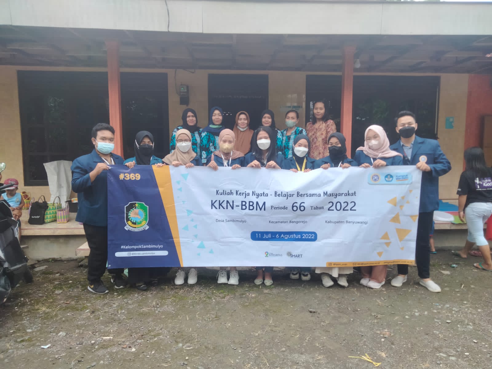 KKN-Mahasiswa-Universitas-Airlangga-Terjun-Ke-Posyandu-Sambimulyo-Sosialisasikan-Stunting