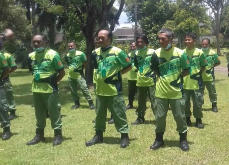 Lombok Mahal Kades Sambimulyo Perintahkan Kasatlinmas Bantu Jaga Keamanan
