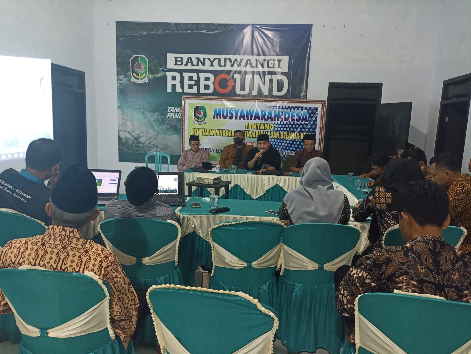 Rapat-Koordinasi-Penyusunan-R-APBDes-T.A-2023