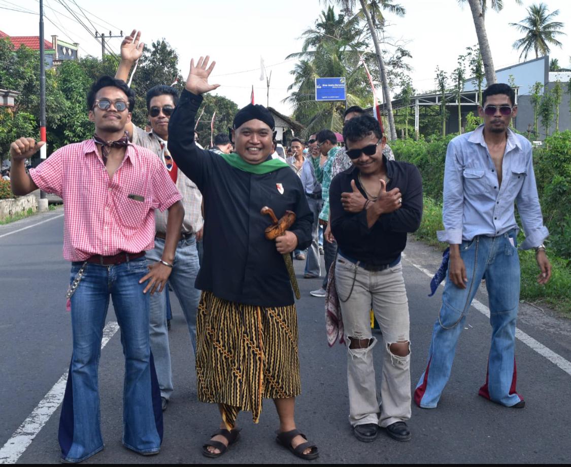 Puluhan-Atraksi-Meriahkan-Karnaval,-Massa-Tumpah-Ruah-Di-Sambimulyo