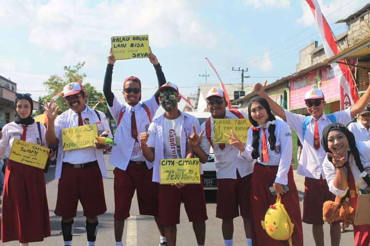 Karnaval-Tingkat-SD-se-Kecamatan,-Start-dari-RTH-Sambimulyo-Finish-SDN-1-Bangorejo