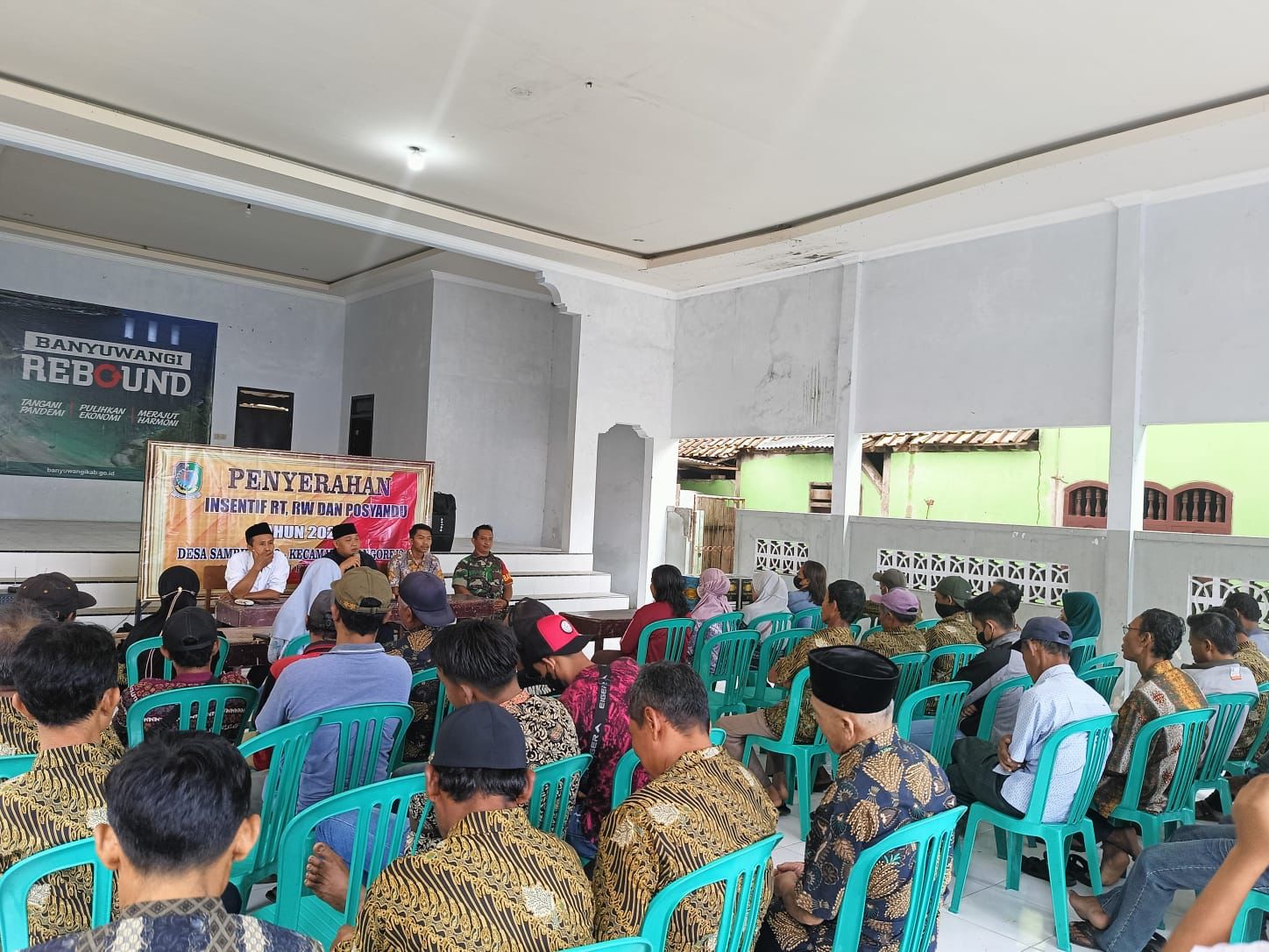 Penyaluran-Insentif-Dan-THR-Rt-Rw-SeDesa-Sambimulyo