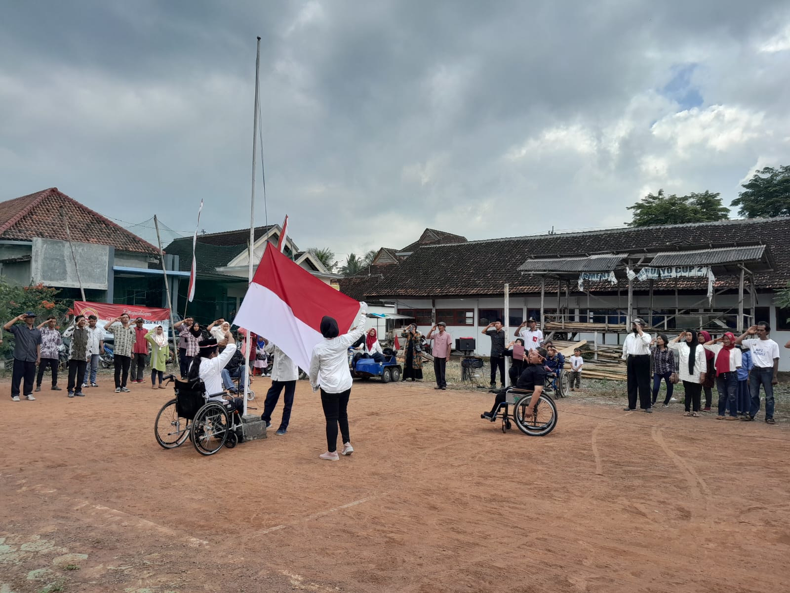 Kaum-Disabilitas-Upacara-Bendera-Di-Lapangan-Sambimulyo---Forpimka-Di-SMA-Negeri-1-Bangorejo