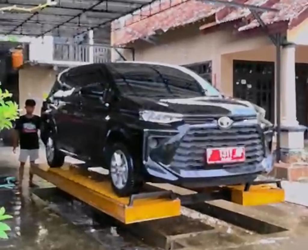 Cucian-Mobil-Dan-Motor-Pak-Ucup-Sambimulyo-Bikin-Kinclong-