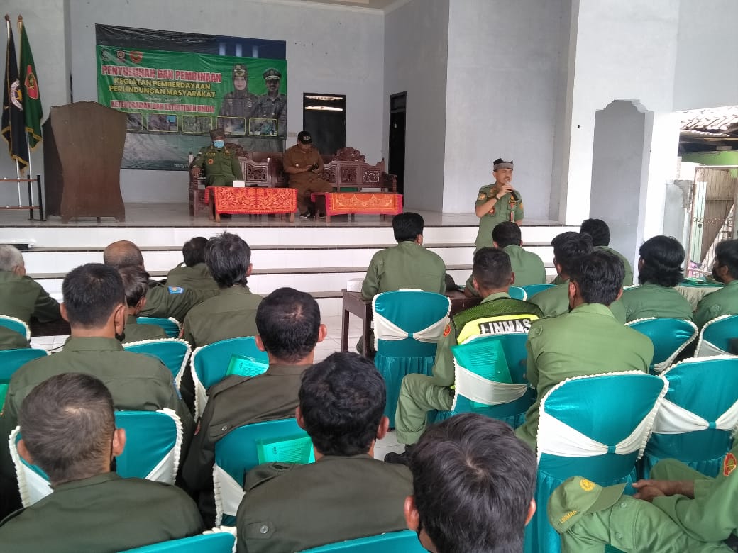 Penyuluhan-Dan-Pembinaan-Anggota-Satlinmas-Kecamatan-Bangorejo-Di-Balai-Desa-Sambimulyo