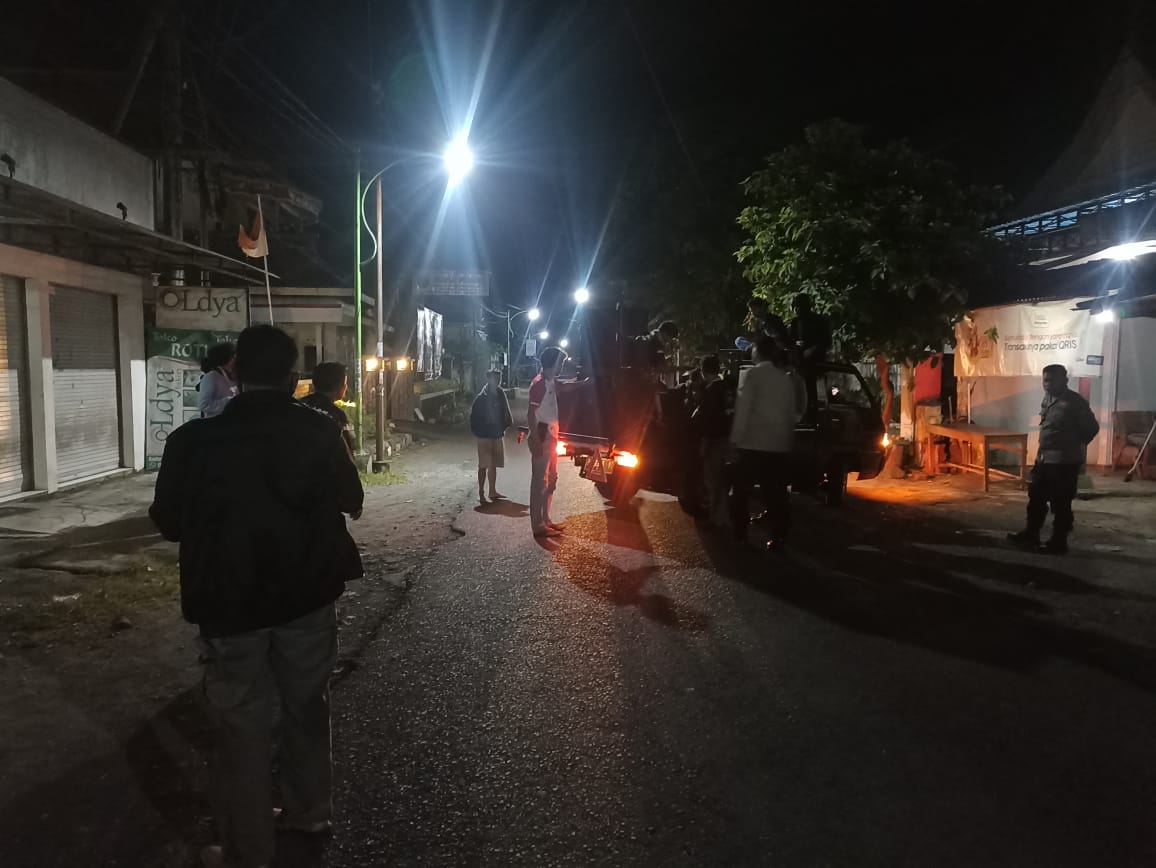 Polsek-Bangorejo-Dan-Polsek-Siliragung-Patroli-Di-Sambimulyo-Menjelang-Lebaran